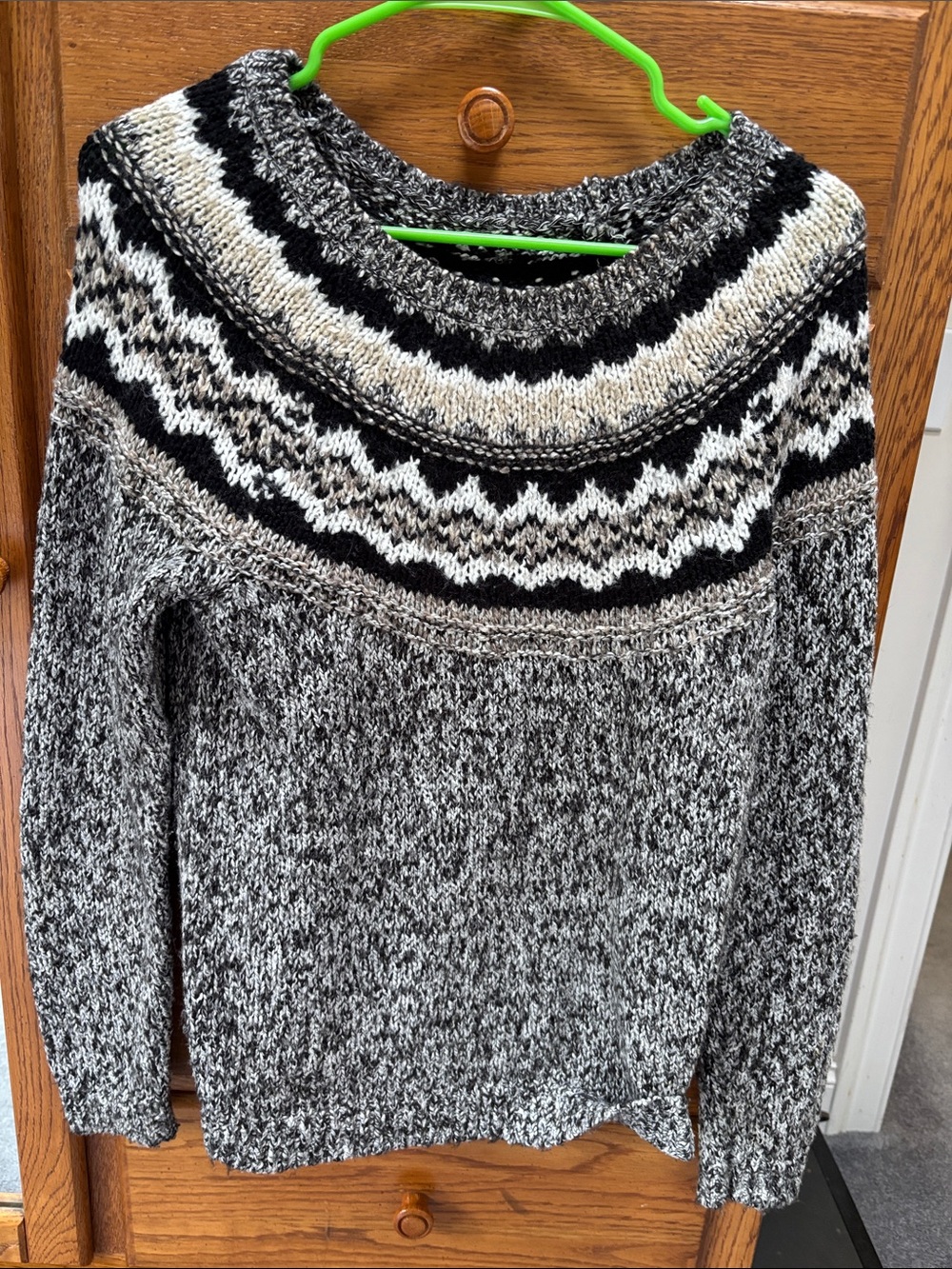 Source Unknown Black & Cream Nordic Yoke Pullover Sweater